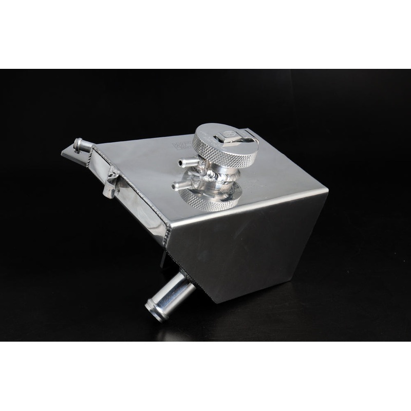 Weapon R Coolant Tank | 2005 – 2009 Ford Mustang (826-133-101)